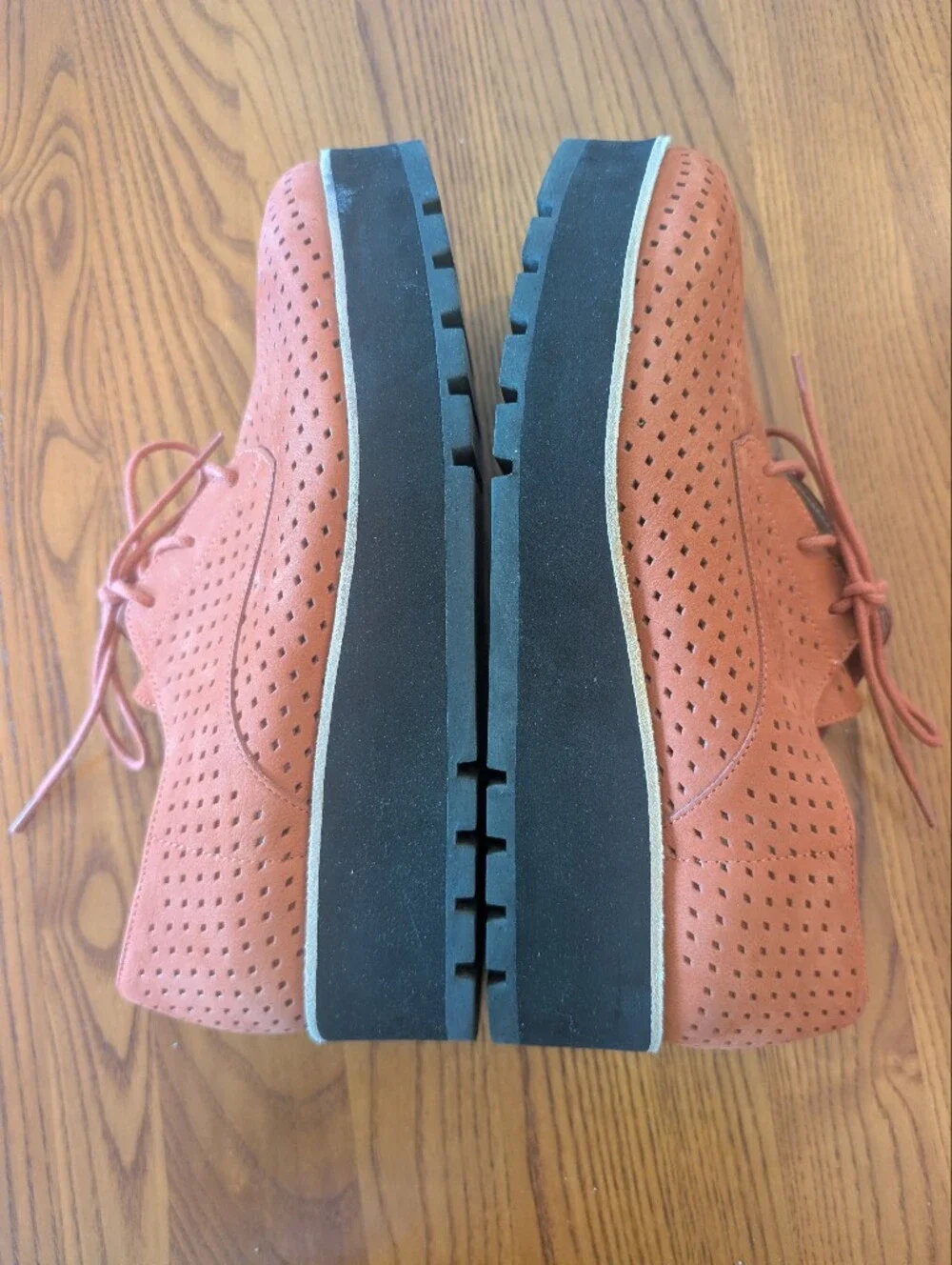 Eileen Fisher Cayenne Perforated Leather Lace-Up Platform Oxfords - Size 10M